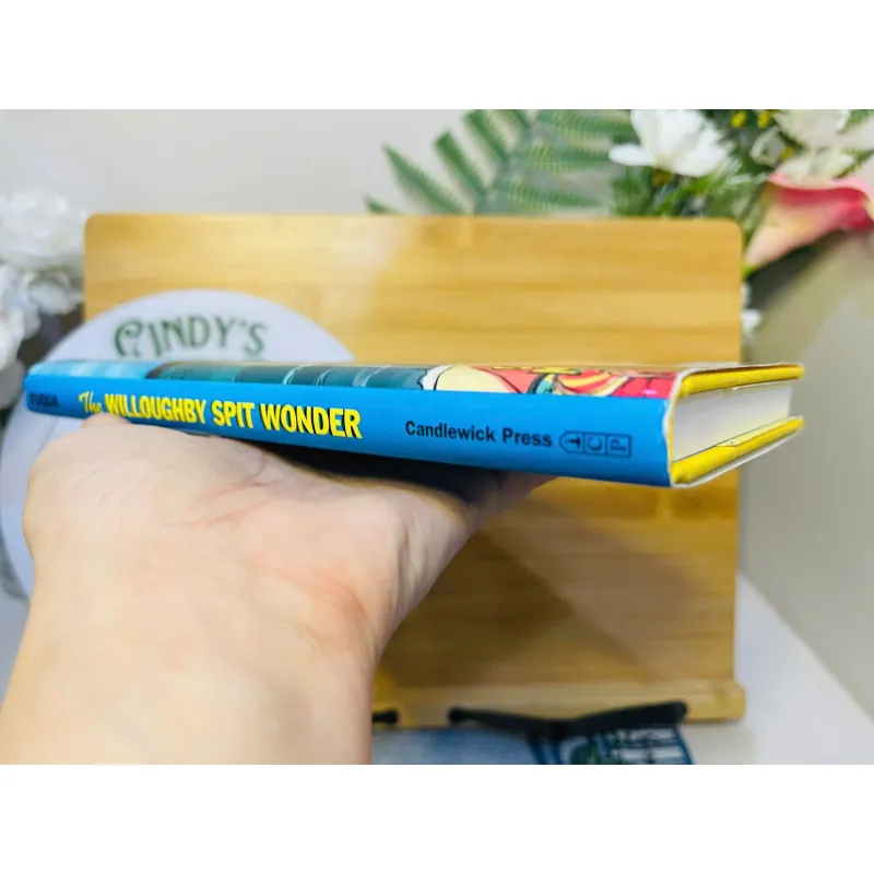 [Sách tiếng Anh 2hand] Like new 90% - The Willoughby Spit Wonder – Jonathan Scott Fuqua 958355