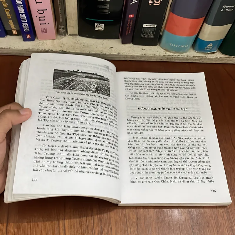 II Tựa sách: Con Đường Tơ Lụa - Xa Mộ Kỳ - Nguyễn Phổ (Dịch) - 2000 558228