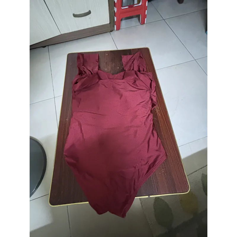 Bikini nữ, size M đỏ đô, mặc 1 lần, new 98% 1026477