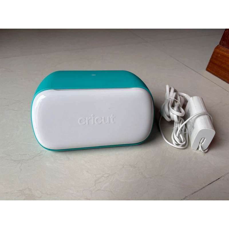 Máy cắt thủ công gia đình mini cricut joy 490749