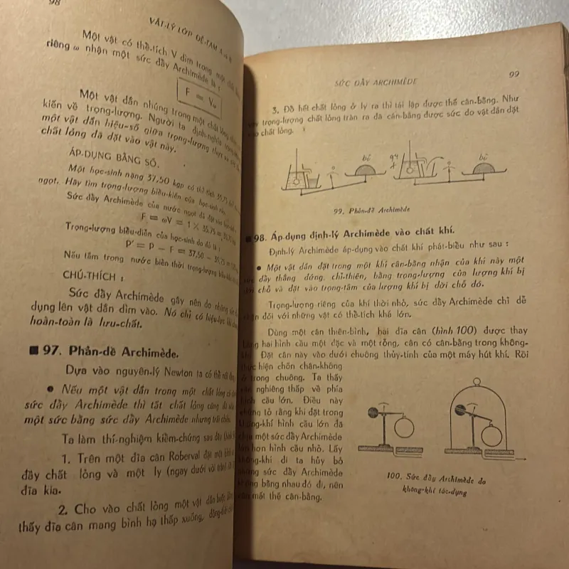 Vật lý học - Lớp đệ tam trung học - Nguyễn Ngọc Huân 745372