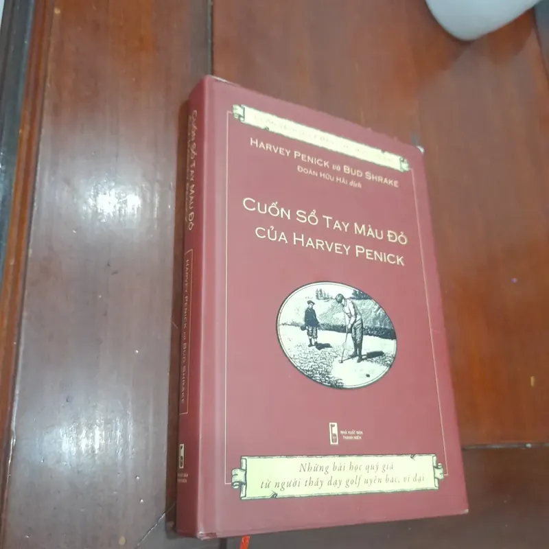 CUỐN SỔ TAY MÀU ĐỎ của Harvey Penick 569907