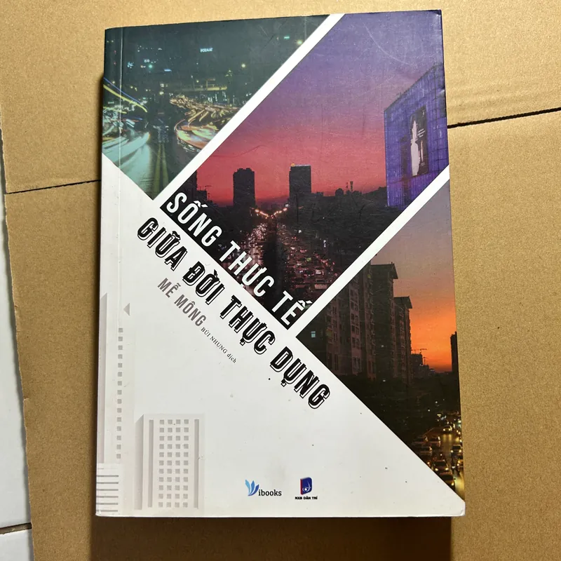 Sống thực tế giữa đời thực dụng 571546