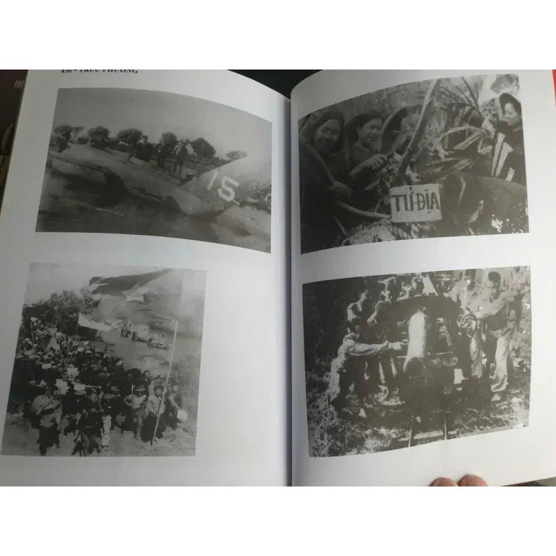 Truyện ký Địa Đàng Đỏ - Trúc Phương 689736