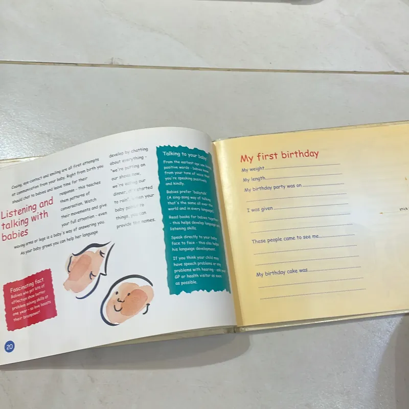 NGOẠI VĂN tiếng anh trẻ em : Baby’s First Year - nhật kí đầu đời của con - sách kinh điển 1027841