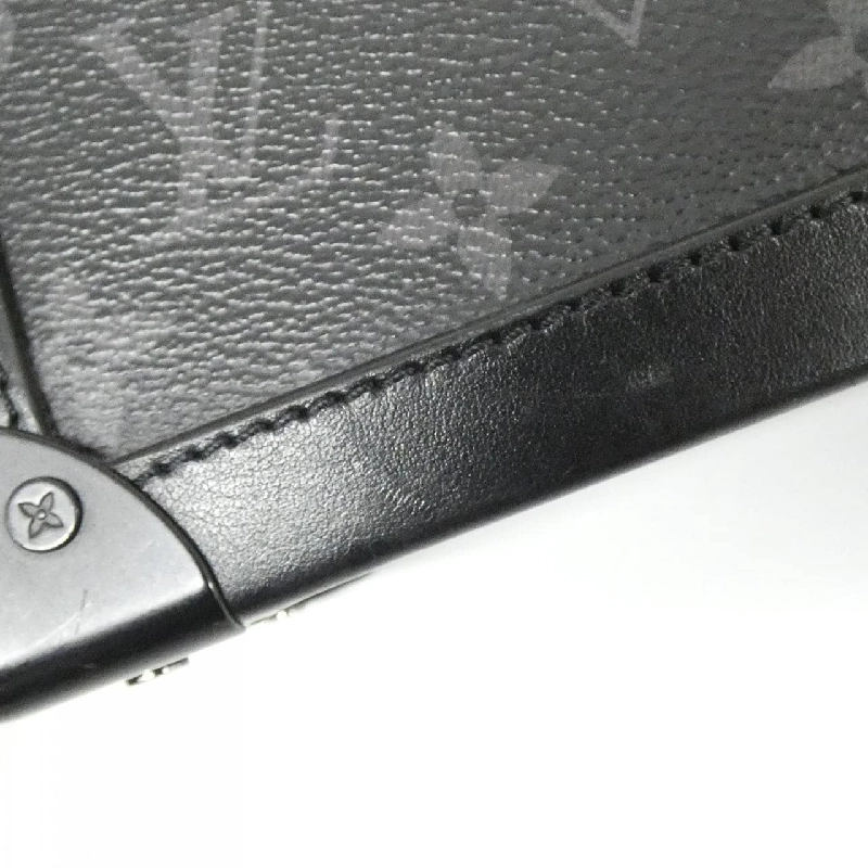 Túi đeo vai Louis Vuitton Monogram Eclipse Soft Trunk M44730 - Hàng hiệu Authentic 767710