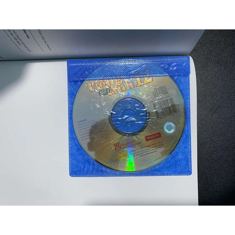 Sách Tiếng Anh lớp 12 (Tập 1 và 2) + Đĩa CD 358228