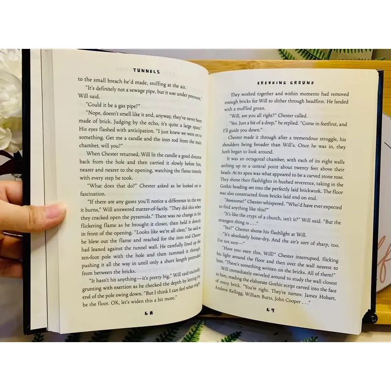 [Sách tiếng Anh 2hand] Like new 90% - 🕳 “Tunnels” & “Deeper” – Roderick Gordon & Brian  604949