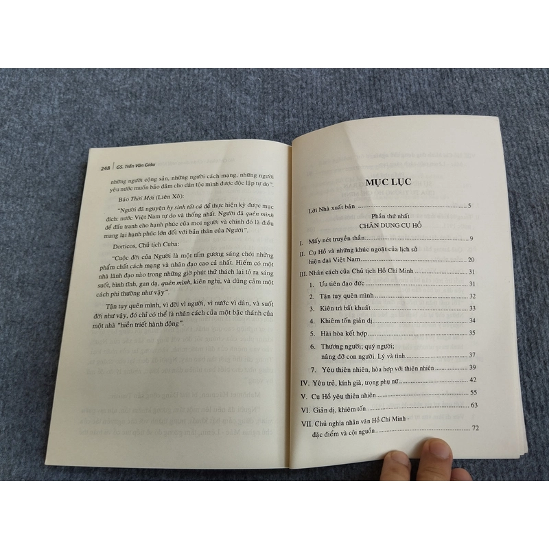 HỒ CHÍ MINH: CHÂN DUNG MỘT TÂM HỒN VÀ TRÍ TUỆ VĨ ĐẠI 549071