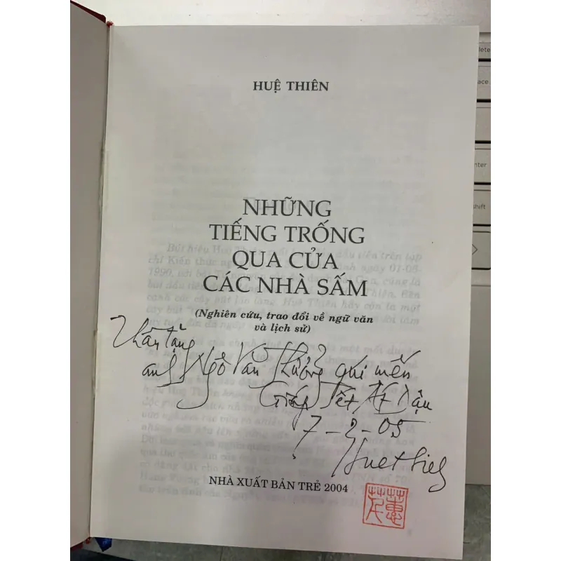 NHỮNG TIẾNG TRỐNG QUA CỬA CÁC NHÀ SẤM - HUỆ THIÊN 712533