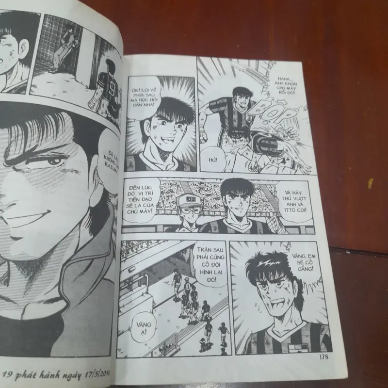 Itto CƠN LỐC SÂN CỎ - Trận đấu vòng loại khu vực 1020037