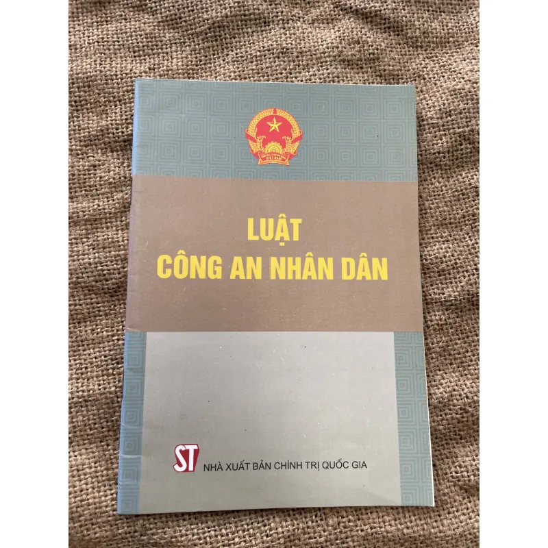 sách luật Việt Nam- Luật công an nhân dân 937459