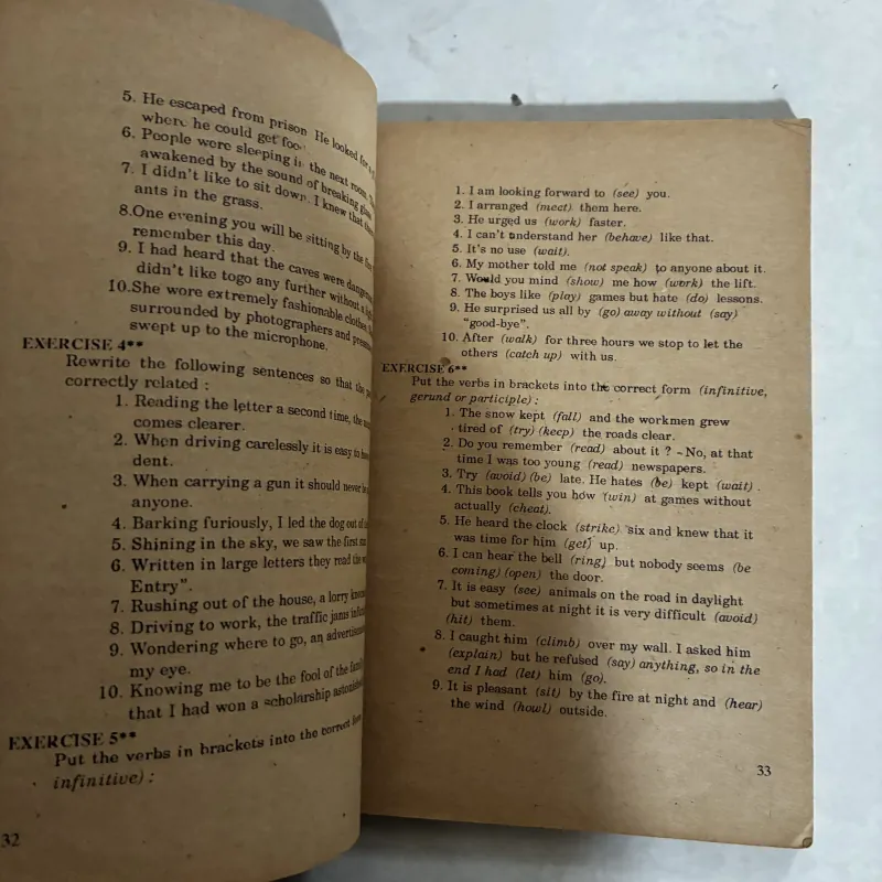 Ngữ Pháp Tiếng Anh (cụm từ mệnh đề câu) - Lê Dũng - 1990s 521476