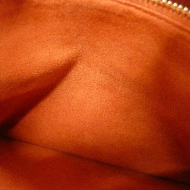 Túi đeo vai Louis Vuitton Coussin BB M20574 - Hàng hiệu Chính hãng 801969