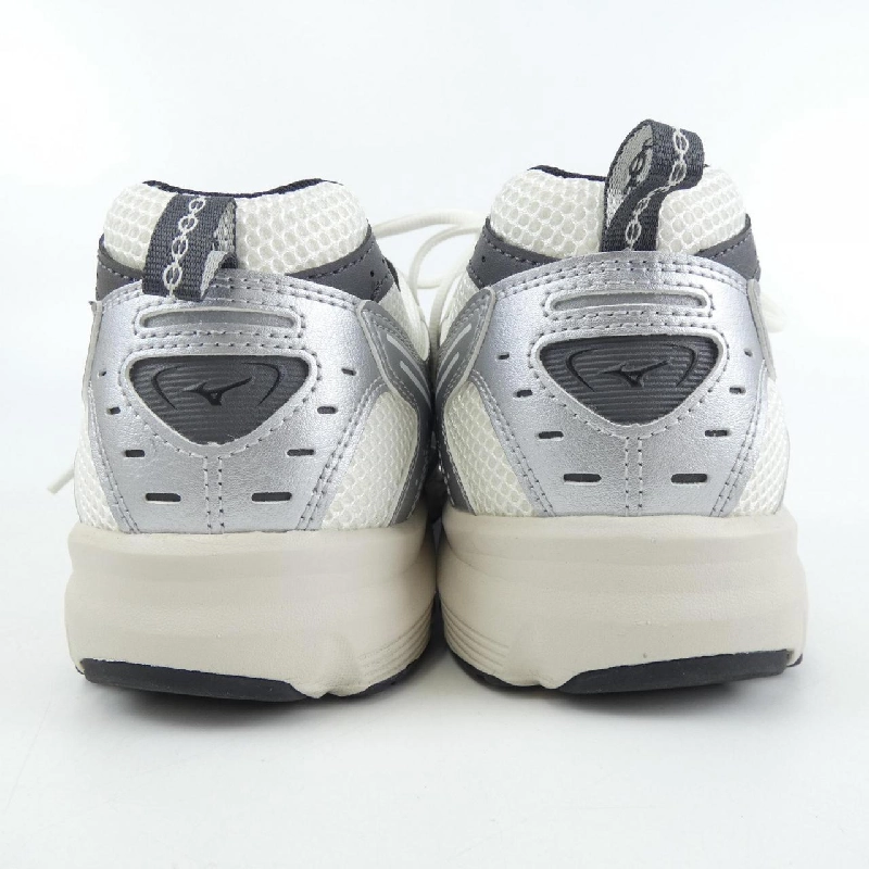 Giày thể thao MIZUNO - Hàng hiệu Authentic 905513