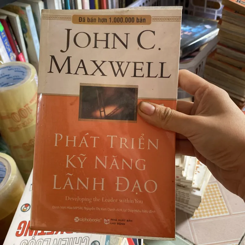 Phát triển kỹ năng lãnh đạo  800924