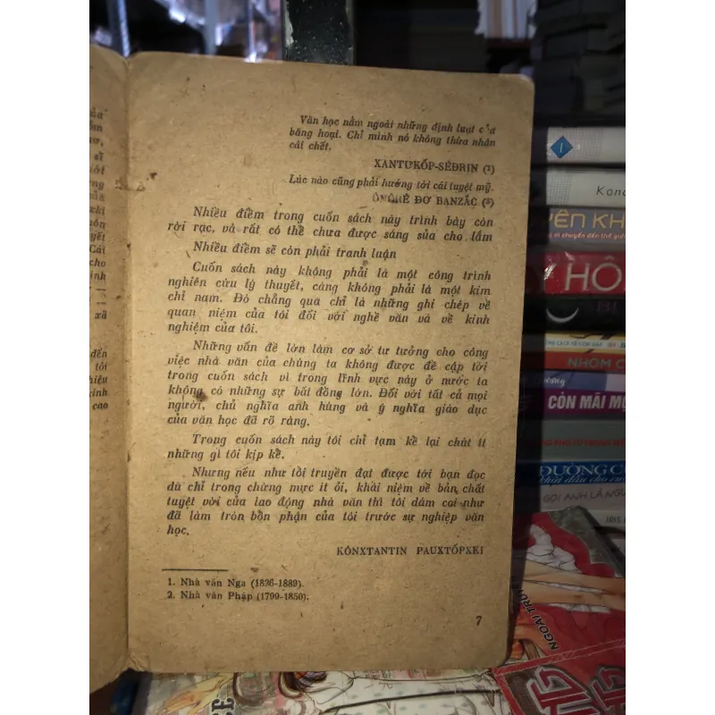 Bông hồng vàng - K. Pauxtốpxki 1046641