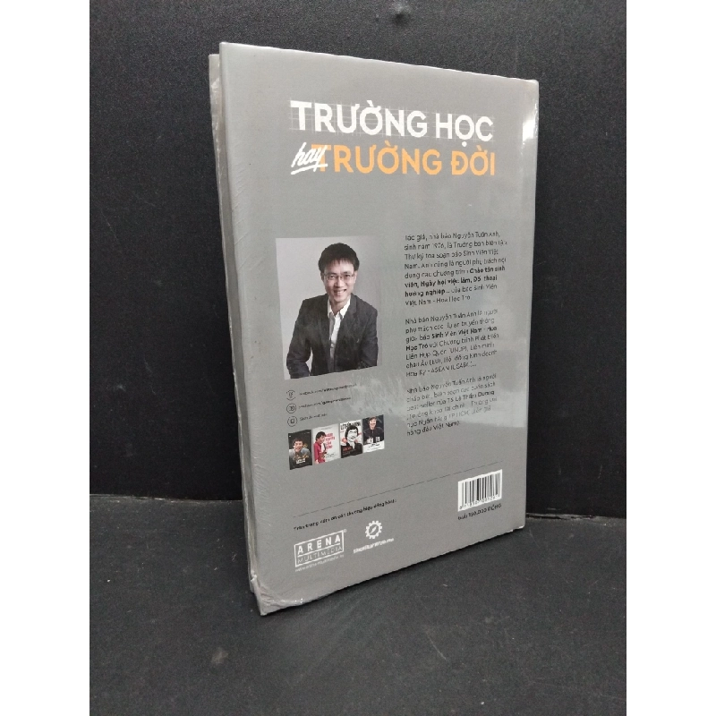 Trường học hay trường đời (bìa cứng) mới 100% HCM1710 Nhà báo Nguyễn Tuấn Anh KỸ NĂNG 303370