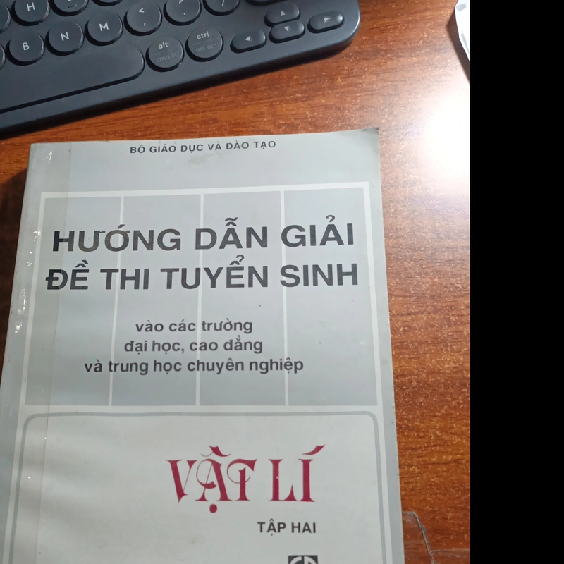 Hướng dẫn giải đề thi tuyển sinh vào các trường đại học, cao đẳng  447714