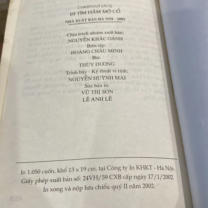 ĐI TÌM HẦM MỘ CỔ, Một nửa thế kỷ bi kịch và đam mê, Christian Jacq (xb 2002) 567776