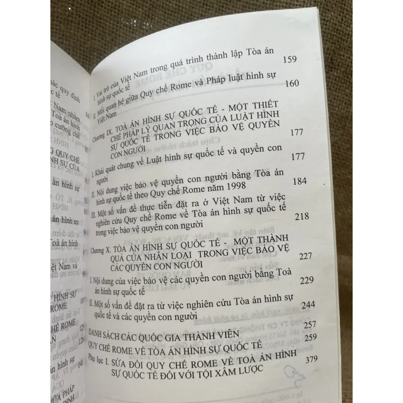 Quy chế Rome TÒA ÁN HÌNH SỰ QUỐC TẾ - 380 trang  996160