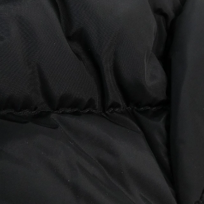 Áo khoác lông vũ MONCLER 642153