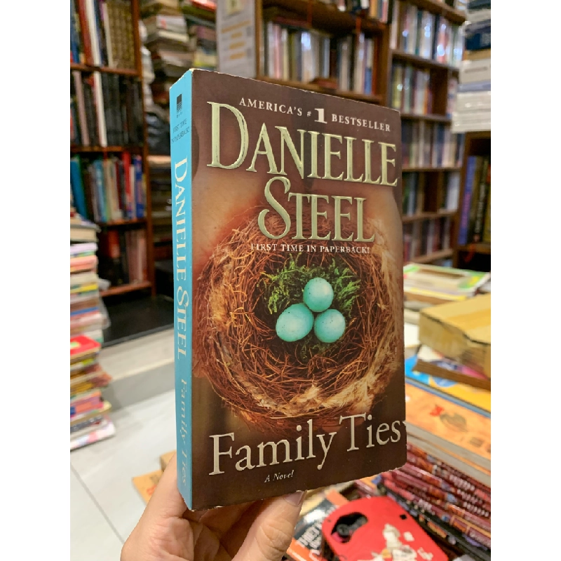 Family Ties - Danielle Steel 279259