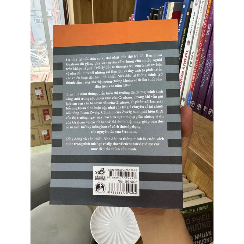 Nhà đầu tư thông minh tác giả Benjamin graham 448526