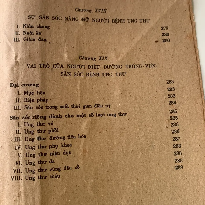 Ung thư học lâm sàng, Nguyễn Chấn Hùng 710755