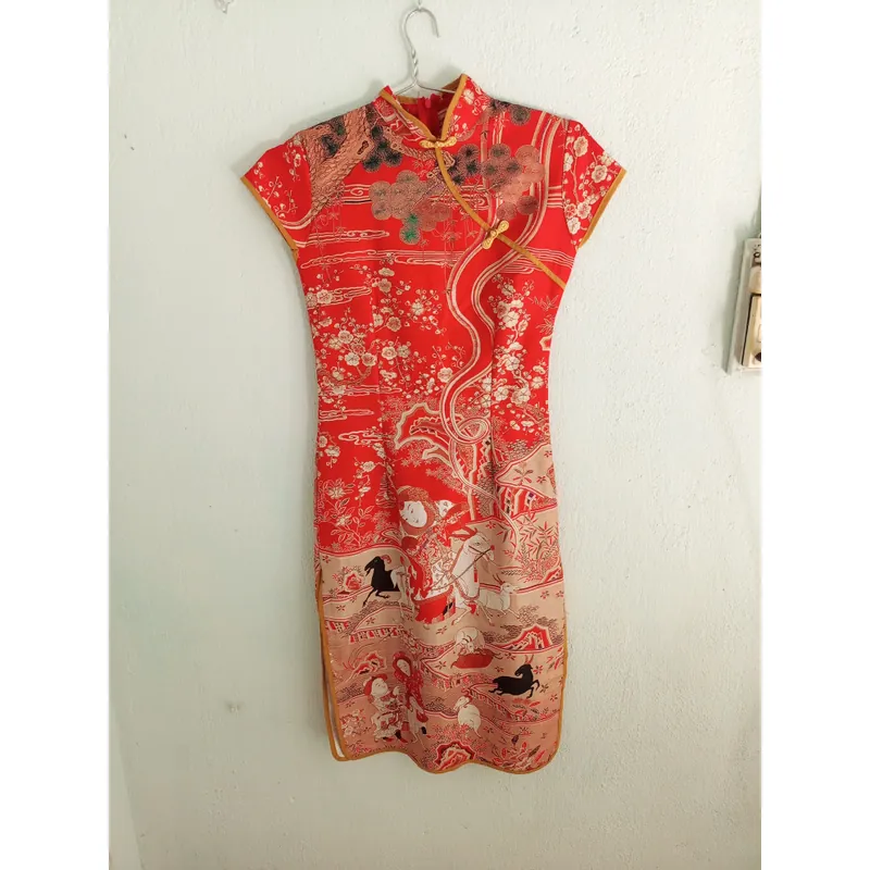 Pass 12 áo dài cá nhân em vừa bán vừa cho ạ. 713169