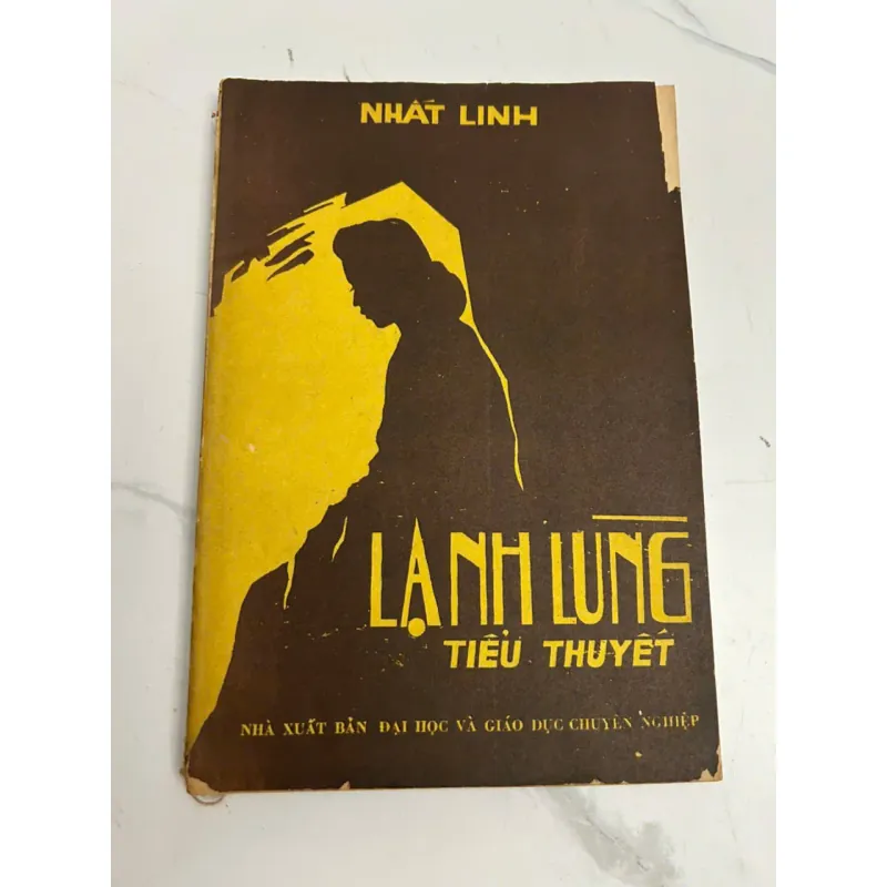 Lạnh Lùng (Tiểu thuyết) - Nhất Linh 639675
