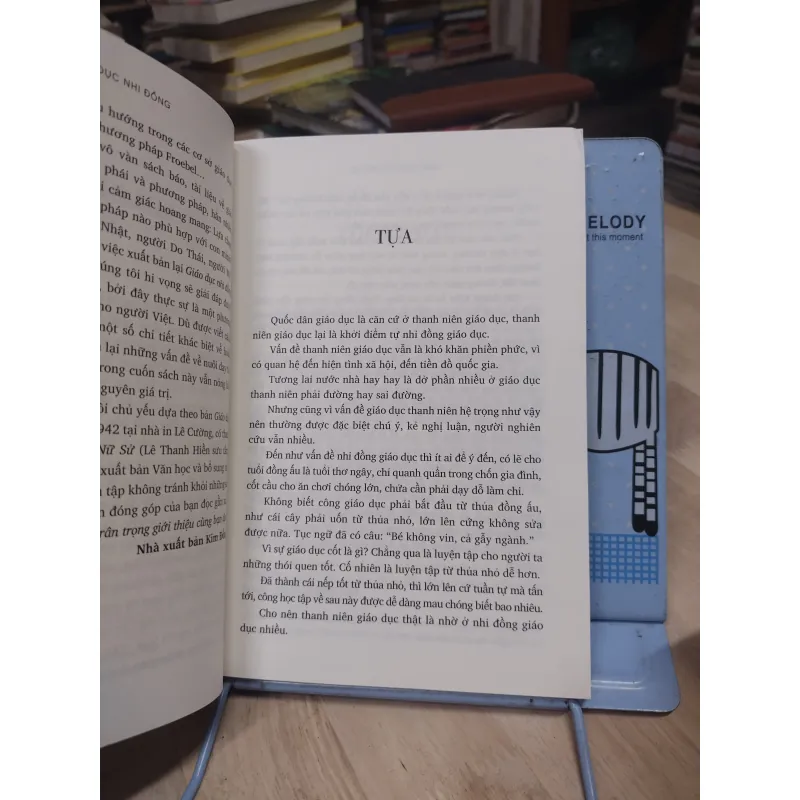 Sách: Giáo dục Nhi Đồng - TG: Đạm Phương Nữ Sử (B1) 778059