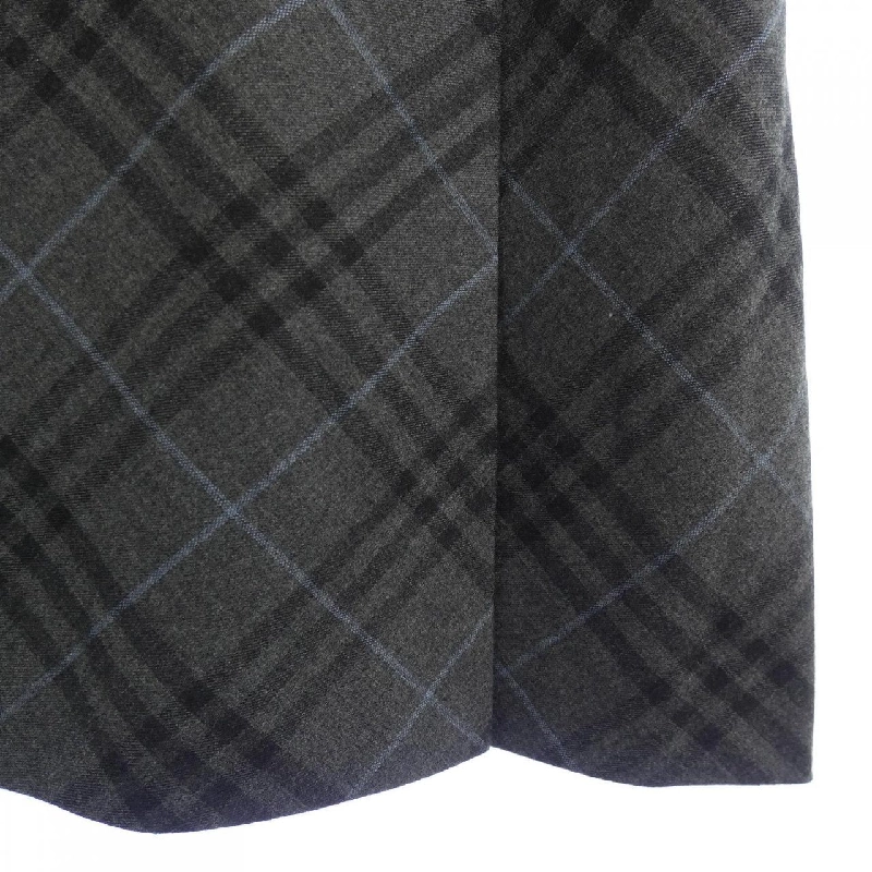 Váy BURBERRY LONDON FX763-053-07 - Hàng hiệu Authentic 817752