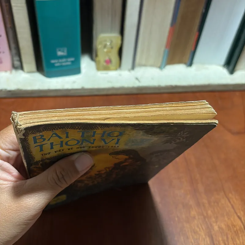 II Tựa sách: Bài Thơ Thôn Vĩ _ Thơ Viết Về Huế Trước 1945 - Nhiều tác giả nổi tiếng - 1987 433359