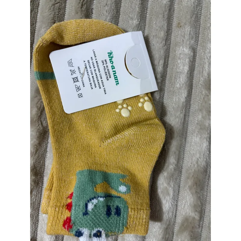 Vớ cho bé , màu vàng  973411