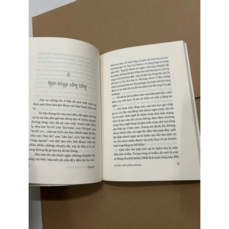 Ai hát giữa rừng khuya 541880