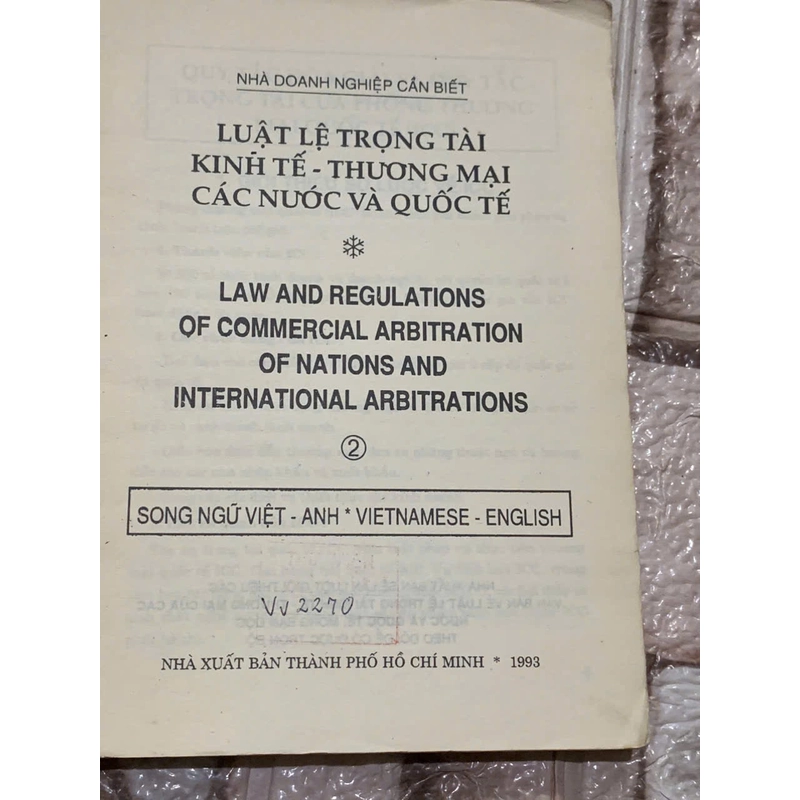 LUẬT LỆ TRỌNG TÀI KINH TẾ - THƯƠNG MẠI CÁC NƯỚC VÀ QUỐC TẾ- 2 TẬP- SONG NGỮ 539906