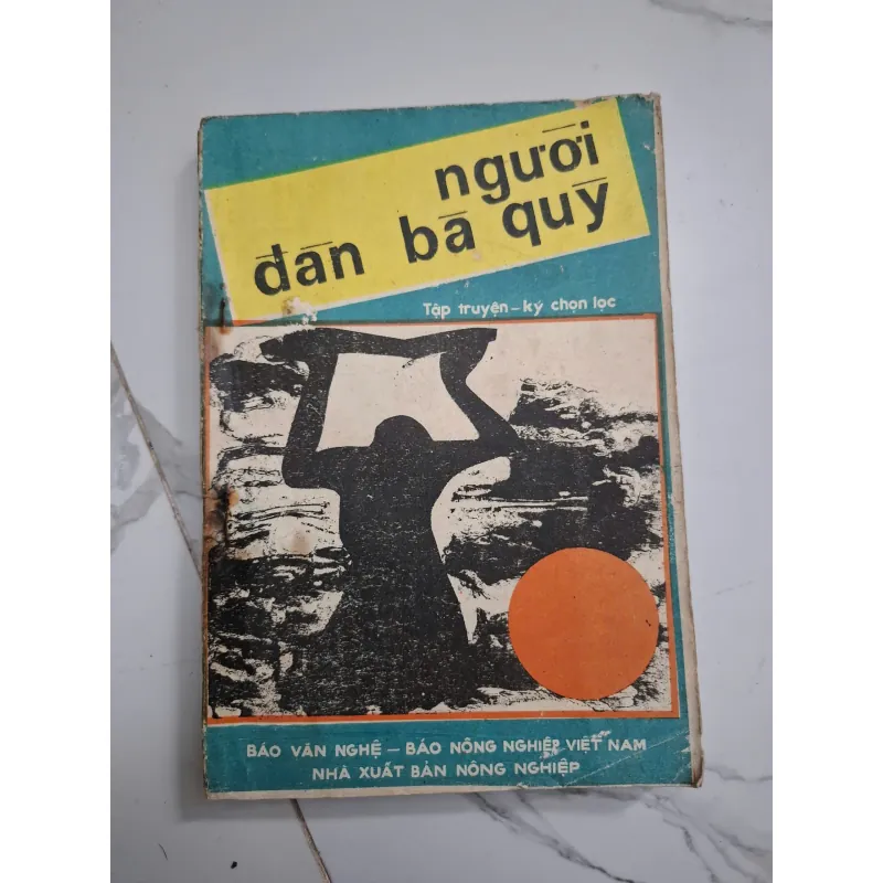 Người đàn bà quỳ - Nhiều tác giả - Tập truyện, ký 796788