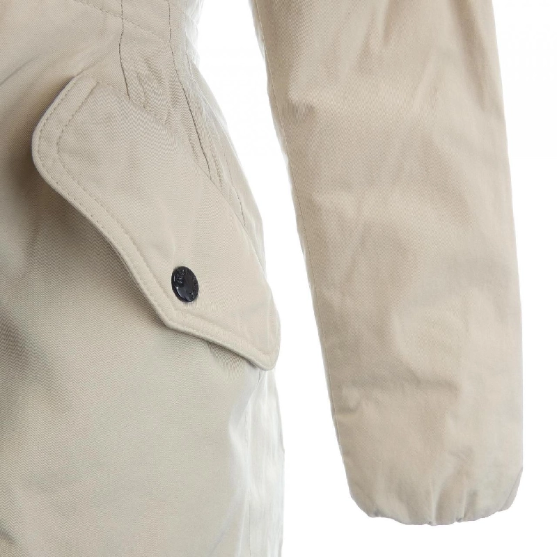 Áo khoác lông vũ MONCLER 642387