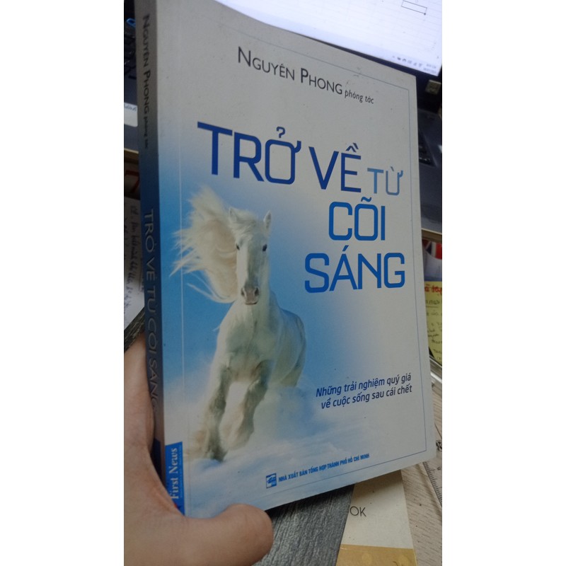 Trở về từ cõi sáng - Nguyên Phong (Kèm Bookmark) 191495