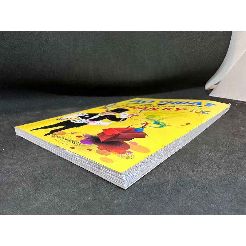 Ảo Thuật Món Quà Thần Kỳ - Minh Huyền, Mới 90%, 2013 SBM0803 913588