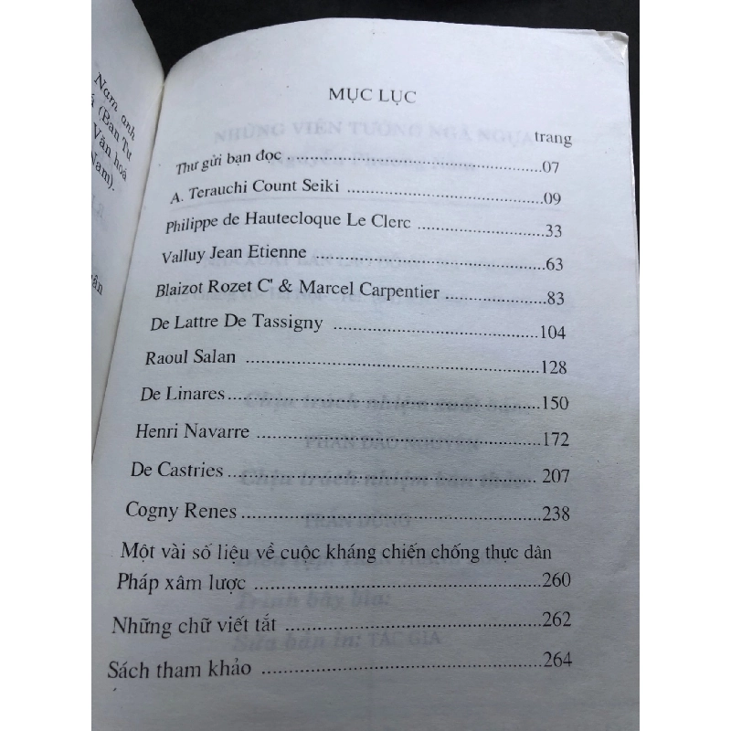 Những viên tướng ngã ngựa mới 70% ố bẩn có dấu mộc và viết nhẹ trang đầu 2004 Nguyễn Phương Nam HPB0906 SÁCH LỊCH SỬ - CHÍNH TRỊ - TRIẾT HỌC 914827