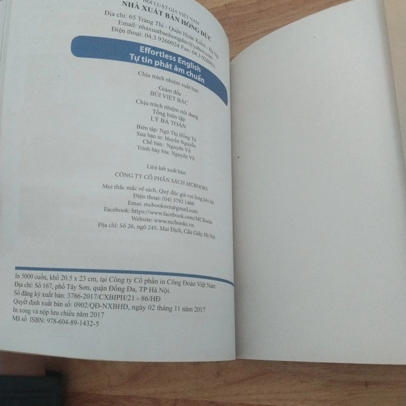 Sách Tự tin phát âm chuẩn - Effortless English - A.J.Hoge 548862