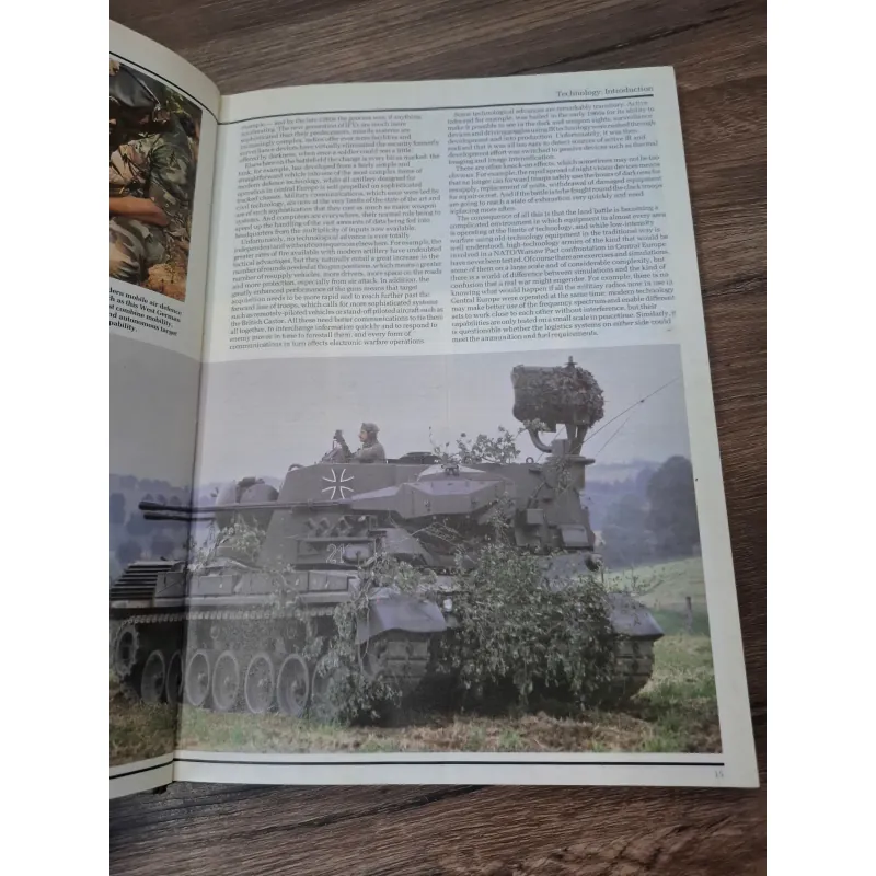 Modern Land Combat (Chiến đấu trên bộ hiện đại) - David Miller & Christopher F. Foss 957987