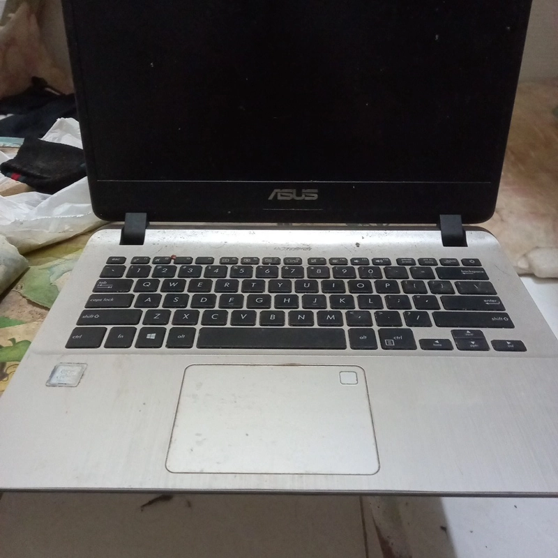 Laptop asus 323399