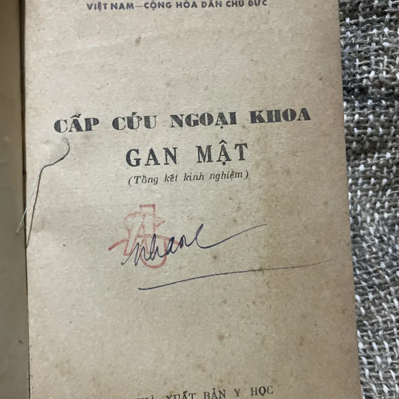 Cấp cứu ngoại khoa gan mật-230 trang ; 1978 1009777