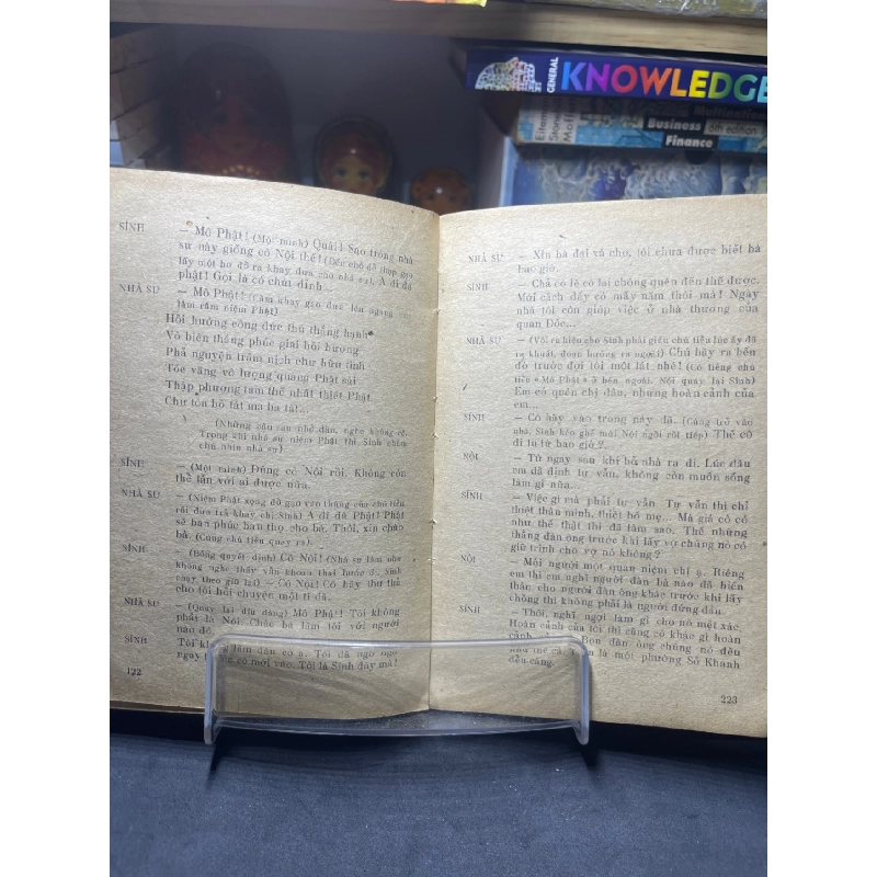 Cô hàng rau 1984 mới 60% ố vàng Học Phi HPB0906 SÁCH VĂN HỌC 914991