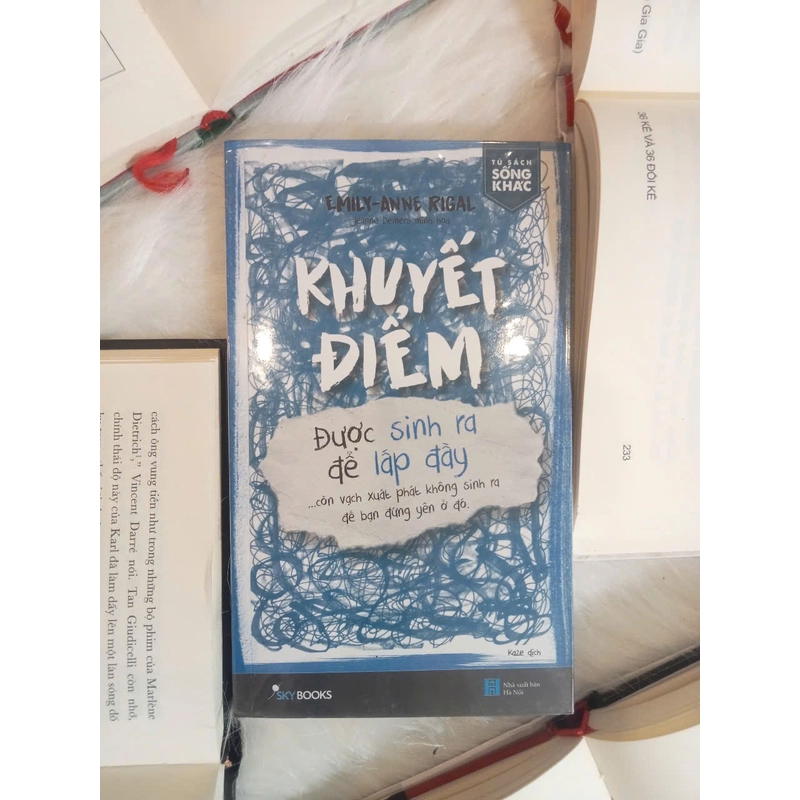 Khuyết điểm được sinh ra để lấp đầy - Emily-Anne Rigal 502356