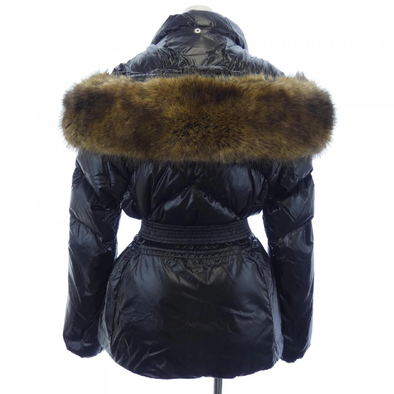 Áo khoác lông vũ MONCLER 642602