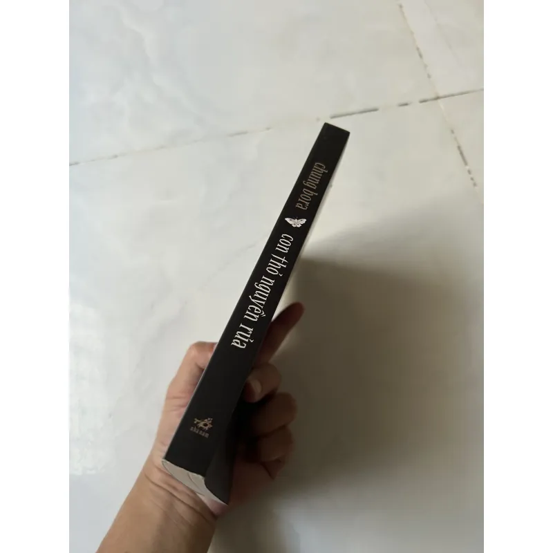 Con thỏ nguyền rủa - Chung Bora (như mới) 1028086